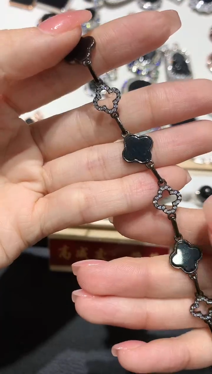 【闪购商品】翡翠吊坠(赠链)银S925镶嵌70多人多样性随机发货1件