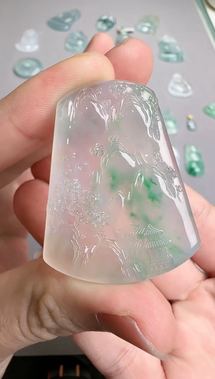 翡翠未镶嵌吊坠(不含链)  
