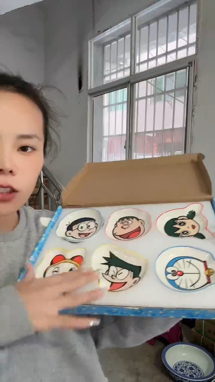 瓷片六个装的哆啦的醋碟