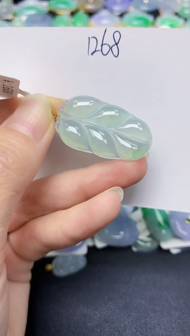 翡翠18K金镶嵌颈饰 天然缅甸翡翠A货