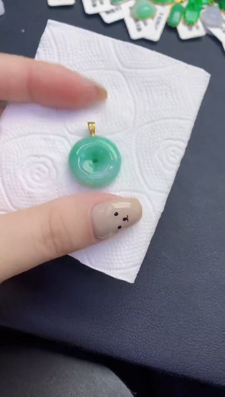 颈饰未镶嵌翡翠缅甸天然翡翠A货