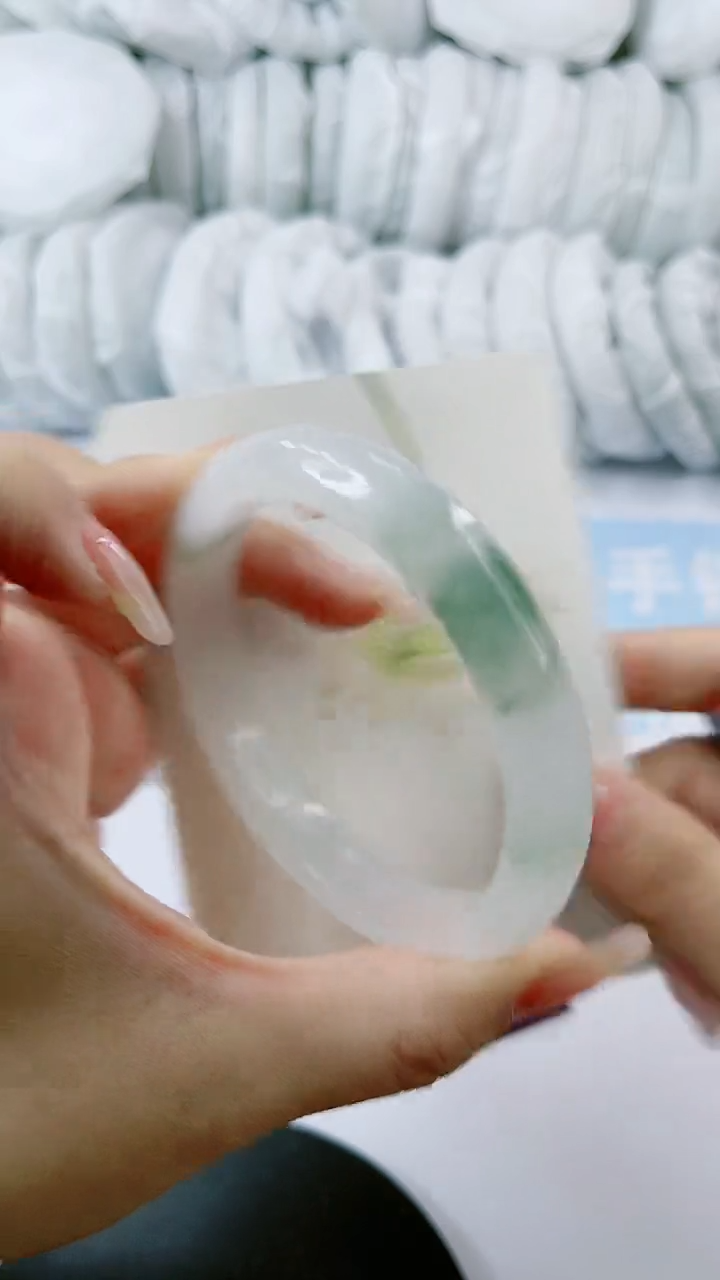 【闪购商品】石英质玉手镯未镶嵌0984774335-62