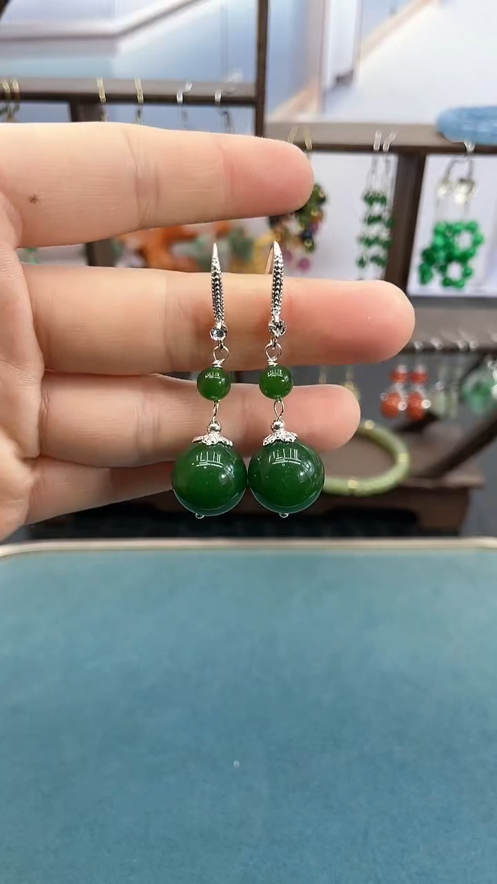 银S925镶嵌和田玉耳饰14mm绿色双珠BY2