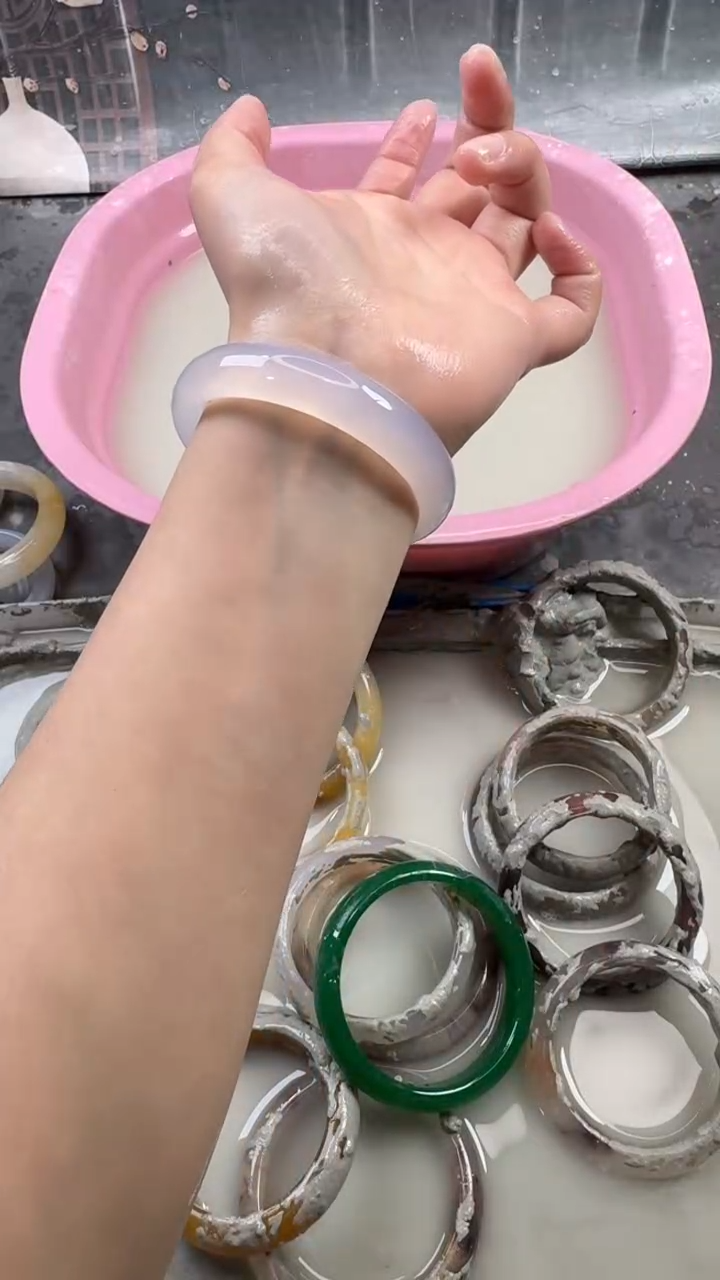 【闪购商品】玛瑙/玉髓手镯未镶嵌59