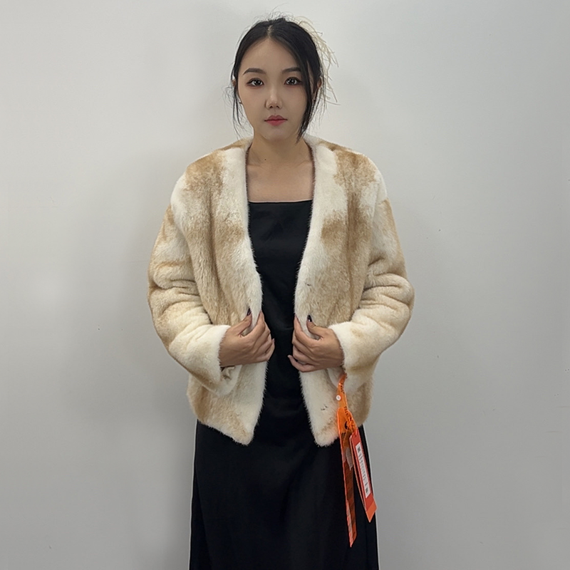 本色红十字短款女V领街头风水貂皮草女款