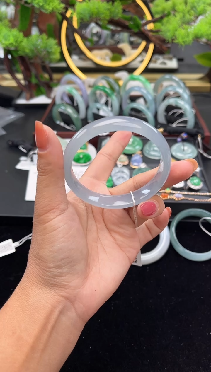 未镶嵌手镯翡翠手镯
