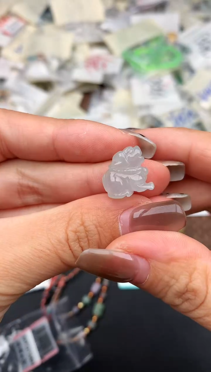 未镶嵌挂件翡翠—