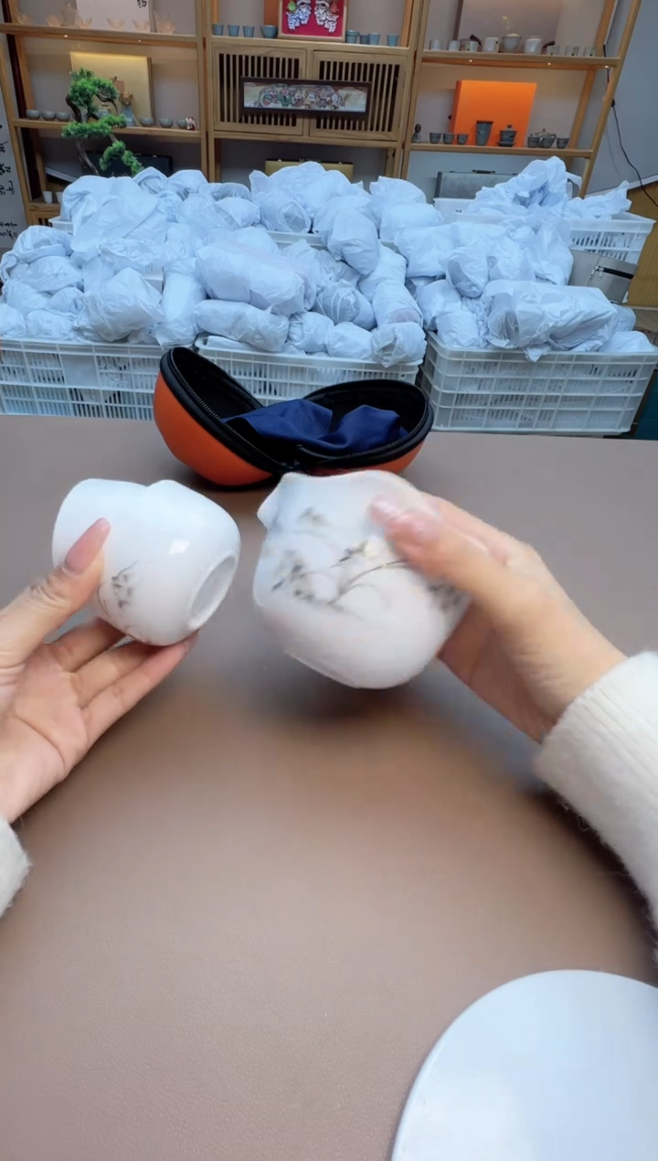 【闪购商品】摆件瓷制品S1111111111111