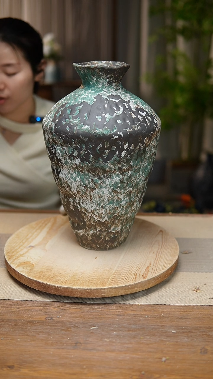 【闪购商品】陶瓷 花器涂鸦绿高脚  