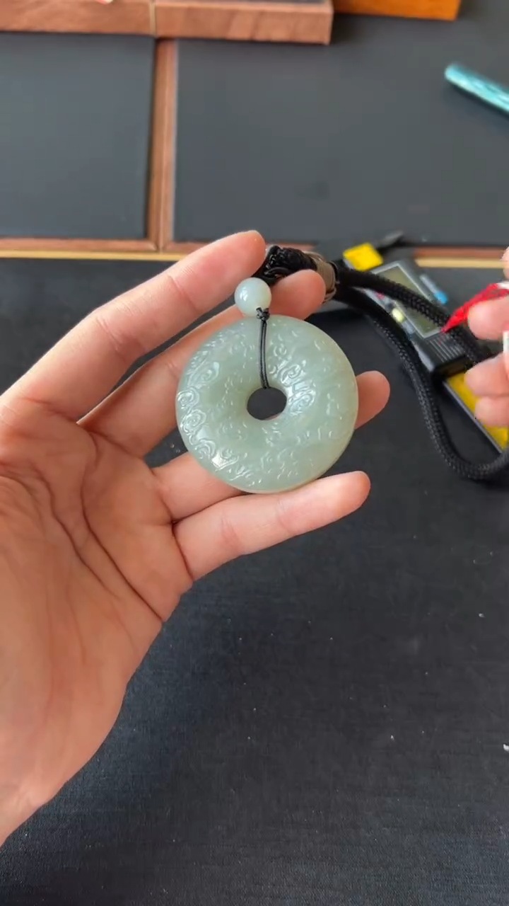 【闪购商品】和田玉把件未镶嵌且末微色差近矿