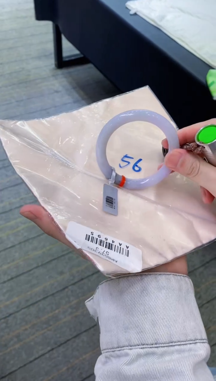 【闪购商品】翡翠手镯未镶嵌            