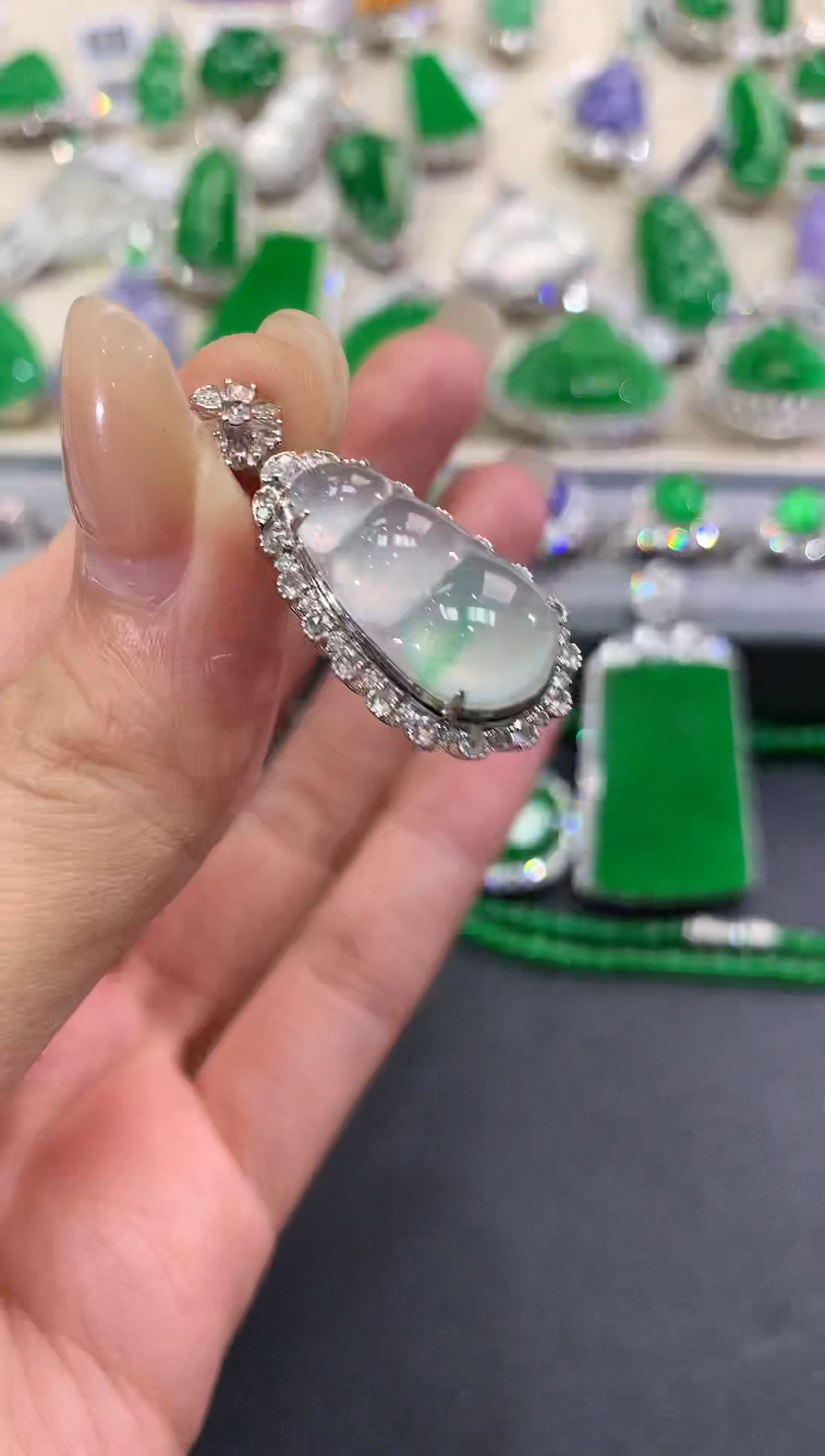 【闪购商品】翡翠吊坠(不含链)18K金镶嵌w71        