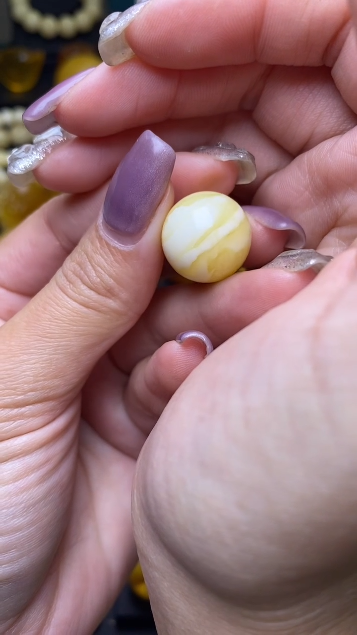 【闪购商品】琥珀裸石未镶嵌葵. 23