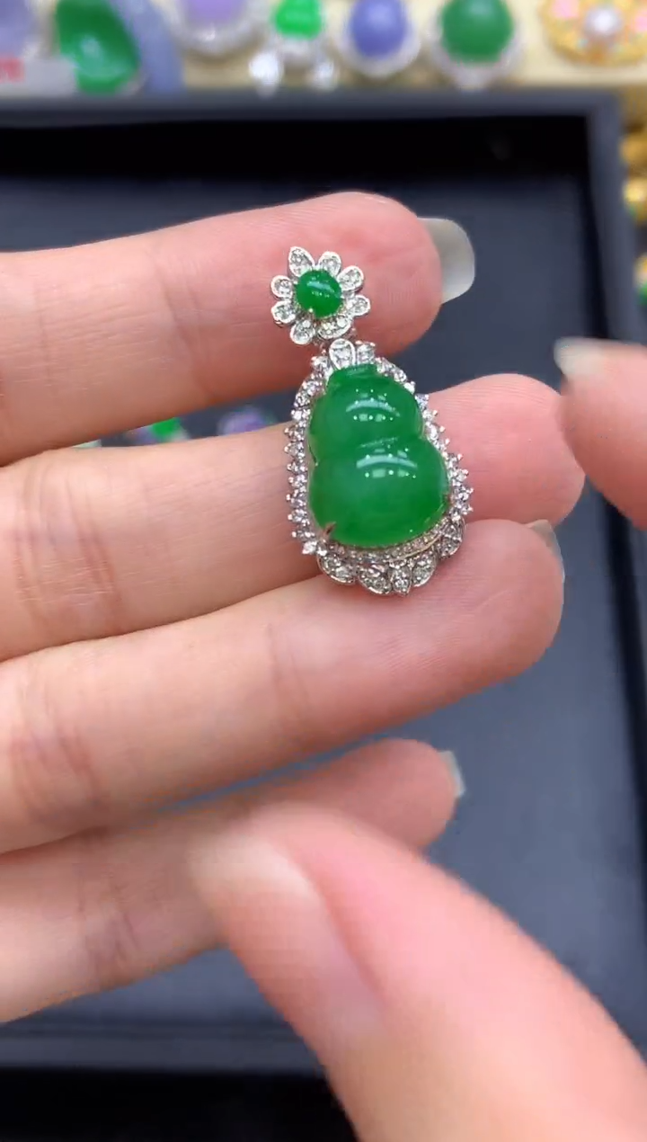 颈饰18K金镶嵌翡翠684-中国好珍宝