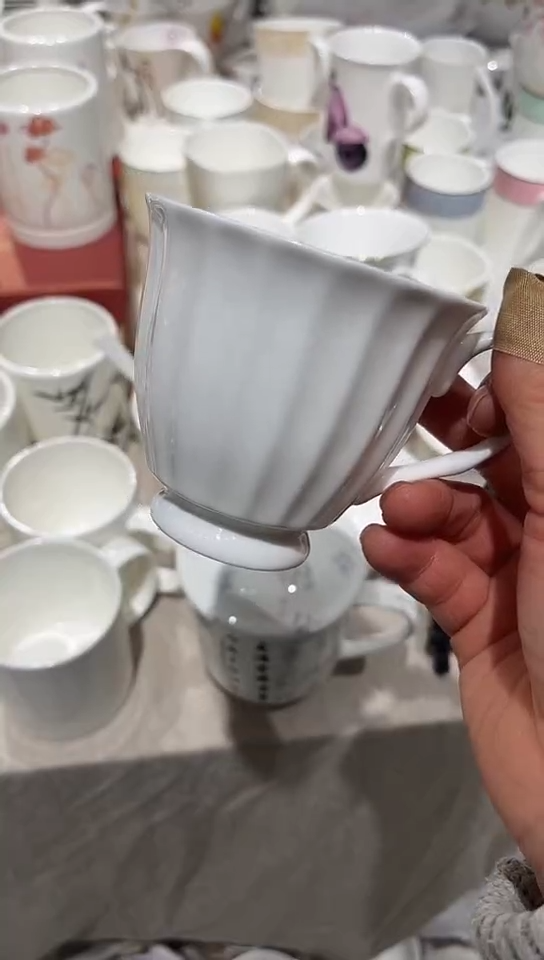 瓷2个杯子白瓷隆达骨瓷