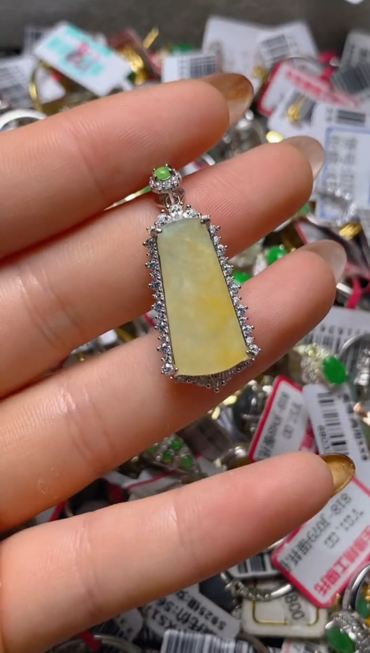 银S925镶嵌戒指翡翠百内无证书