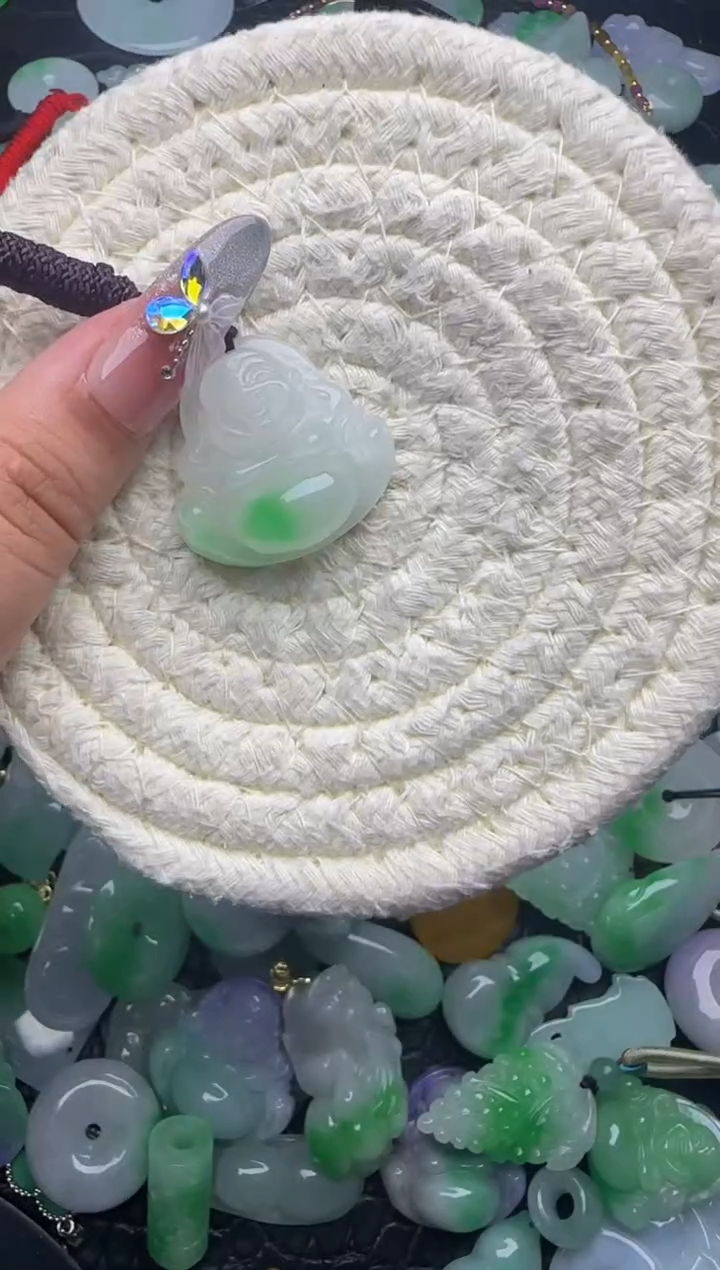 翡翠未镶嵌颈饰天然缅甸翡翠吊坠
