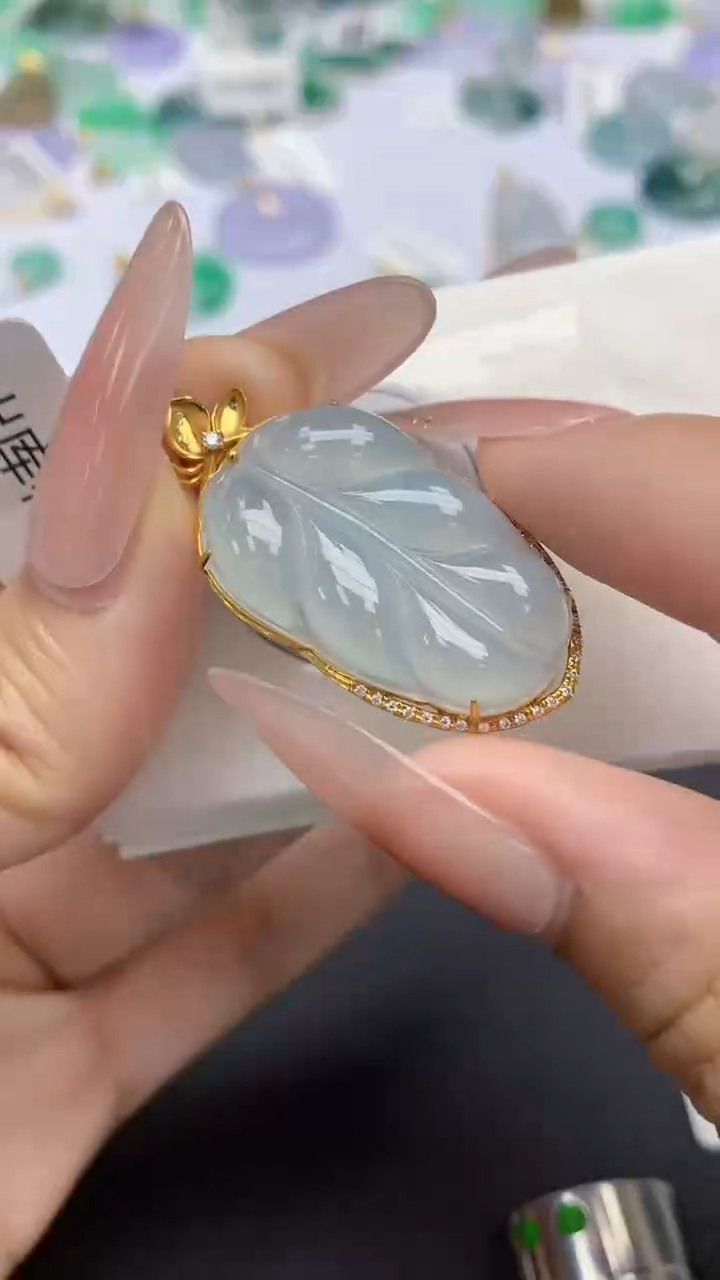 翡翠18K金镶嵌颈饰天然缅甸a货翡翠百元以上9元证书费自理