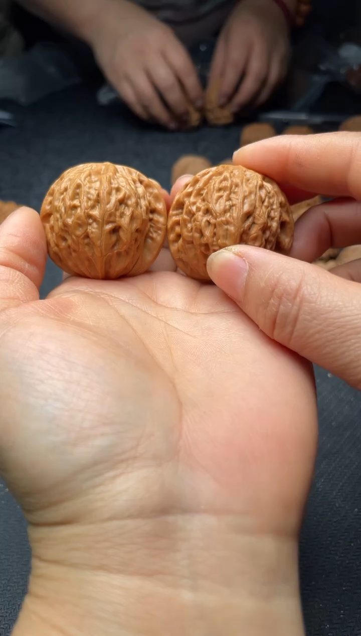 把件文玩核桃w170   铁锤 39尺