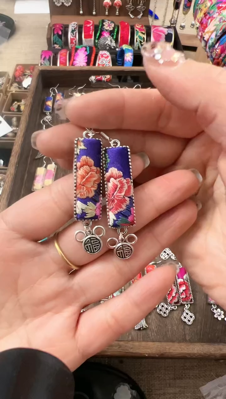 【闪购商品】织绣民族风老绣饰品416