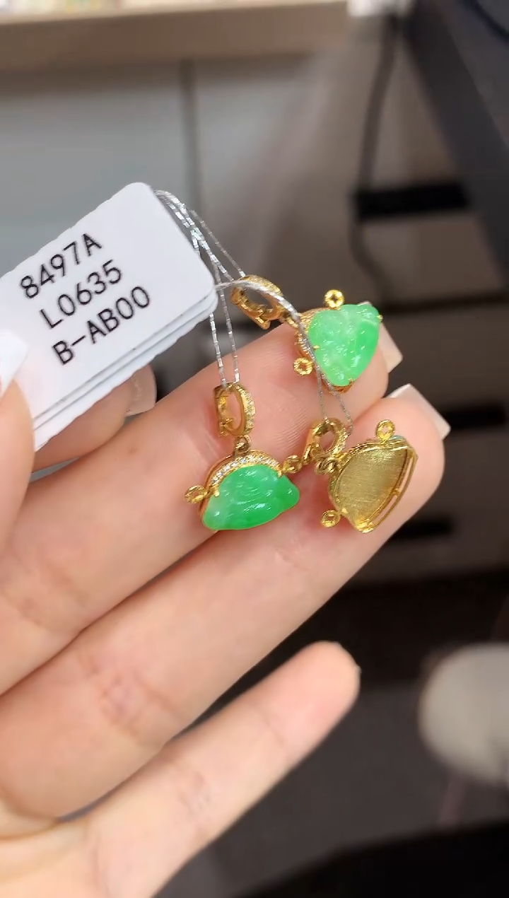 【闪购商品】翡翠18K金镶嵌吊坠(不含链)L0635多样性发其一