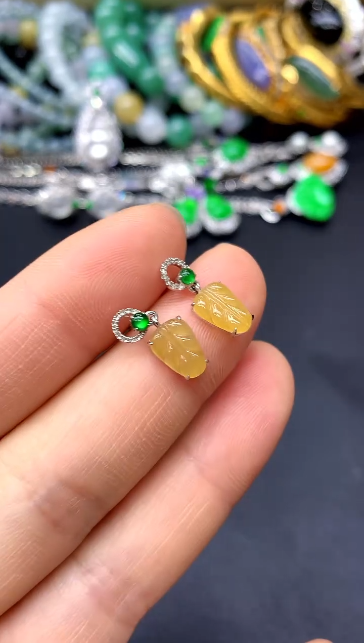 18K金镶嵌翡翠耳饰102-中国好珍宝