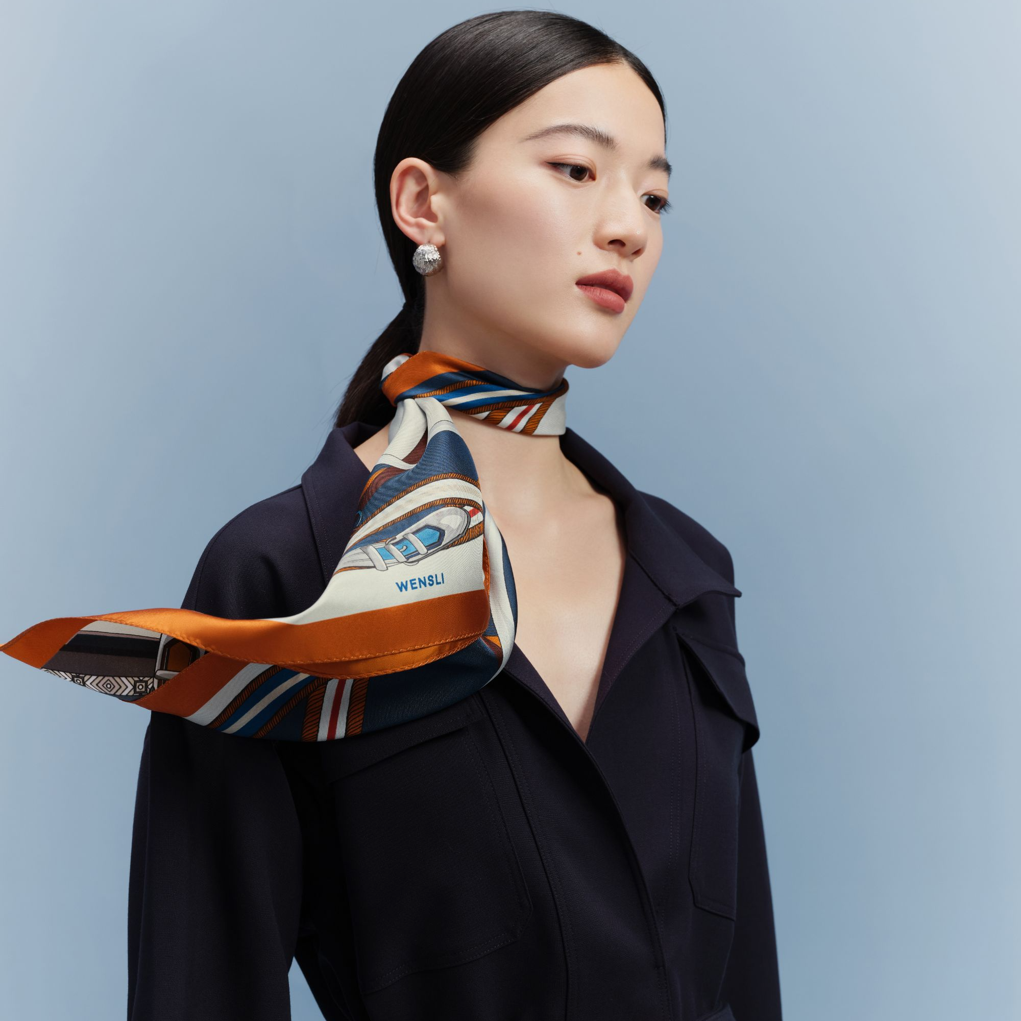 Wensli/万事利双面印花中方巾-骑士光彩