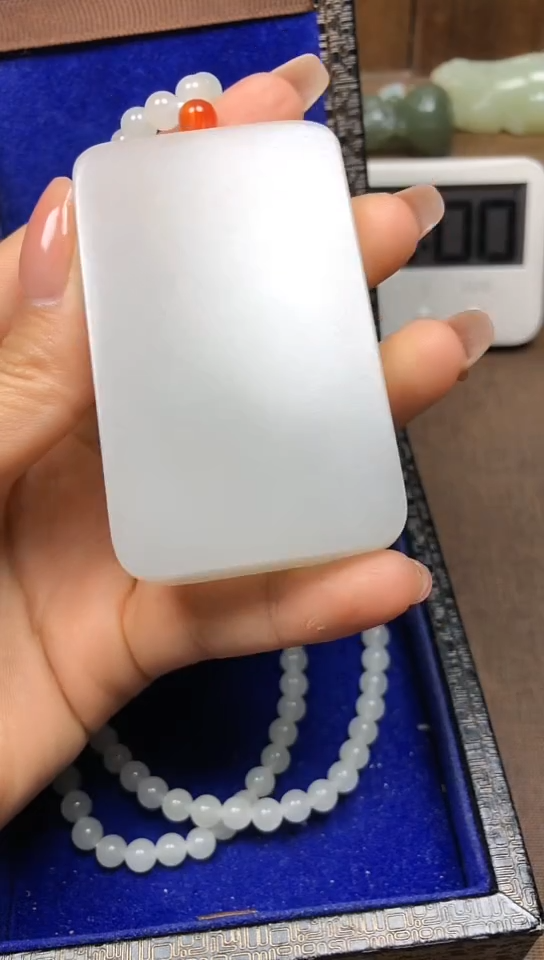 【闪购商品】和田玉颈饰未镶嵌果果