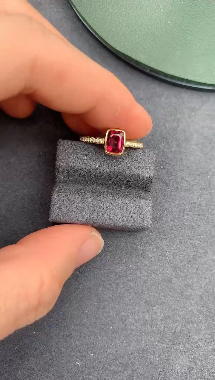 【闪购商品】碧玺戒指18K金镶嵌90分 卢比来戒指