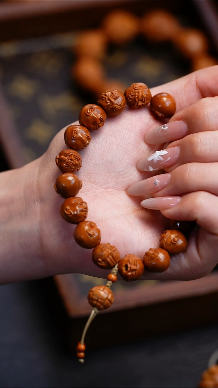 【闪购商品】橄榄核吊坠苏工橄榄核