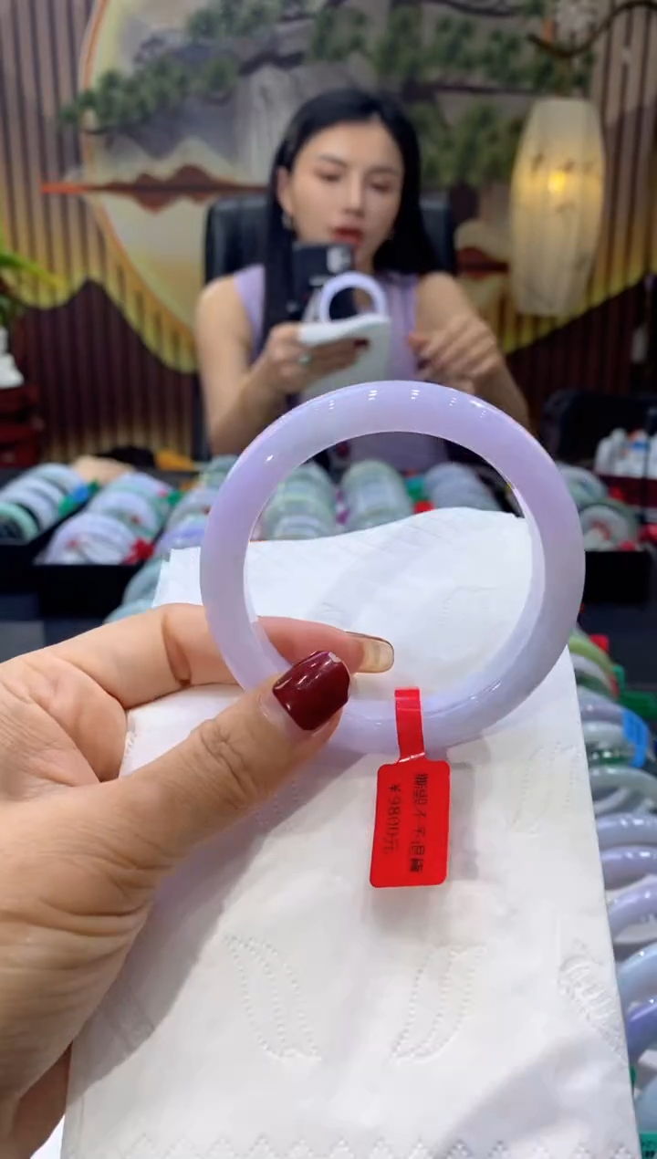 翡翠手镯未镶嵌多人08002