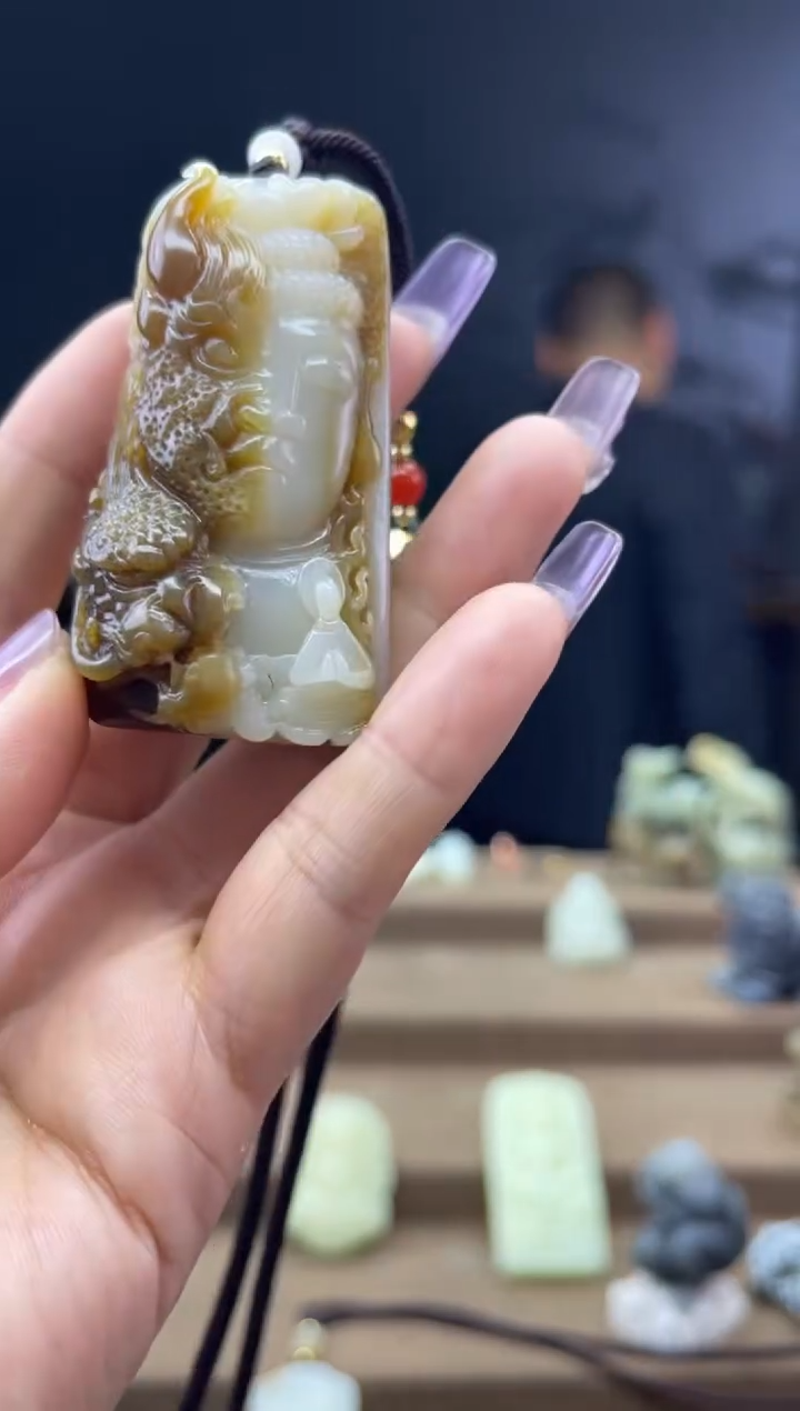 颈饰未镶嵌和田玉1