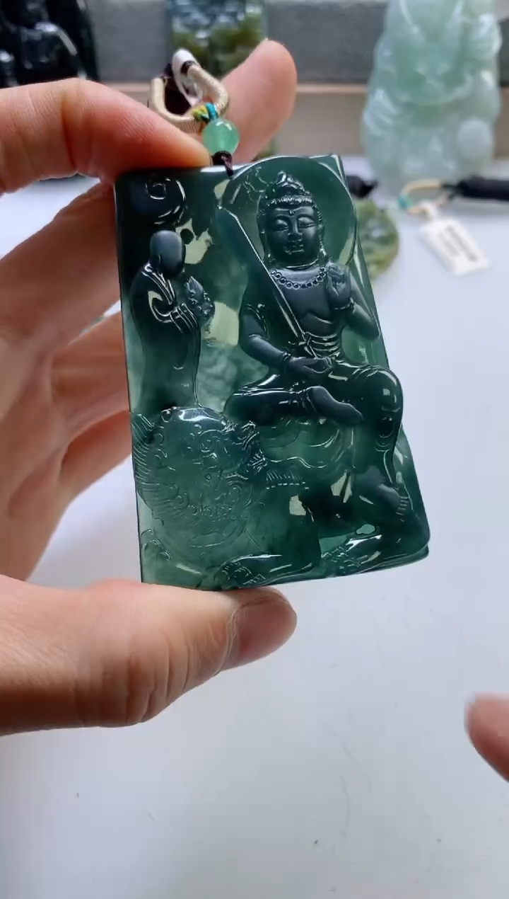 【闪购商品】翡翠挂件未镶嵌             