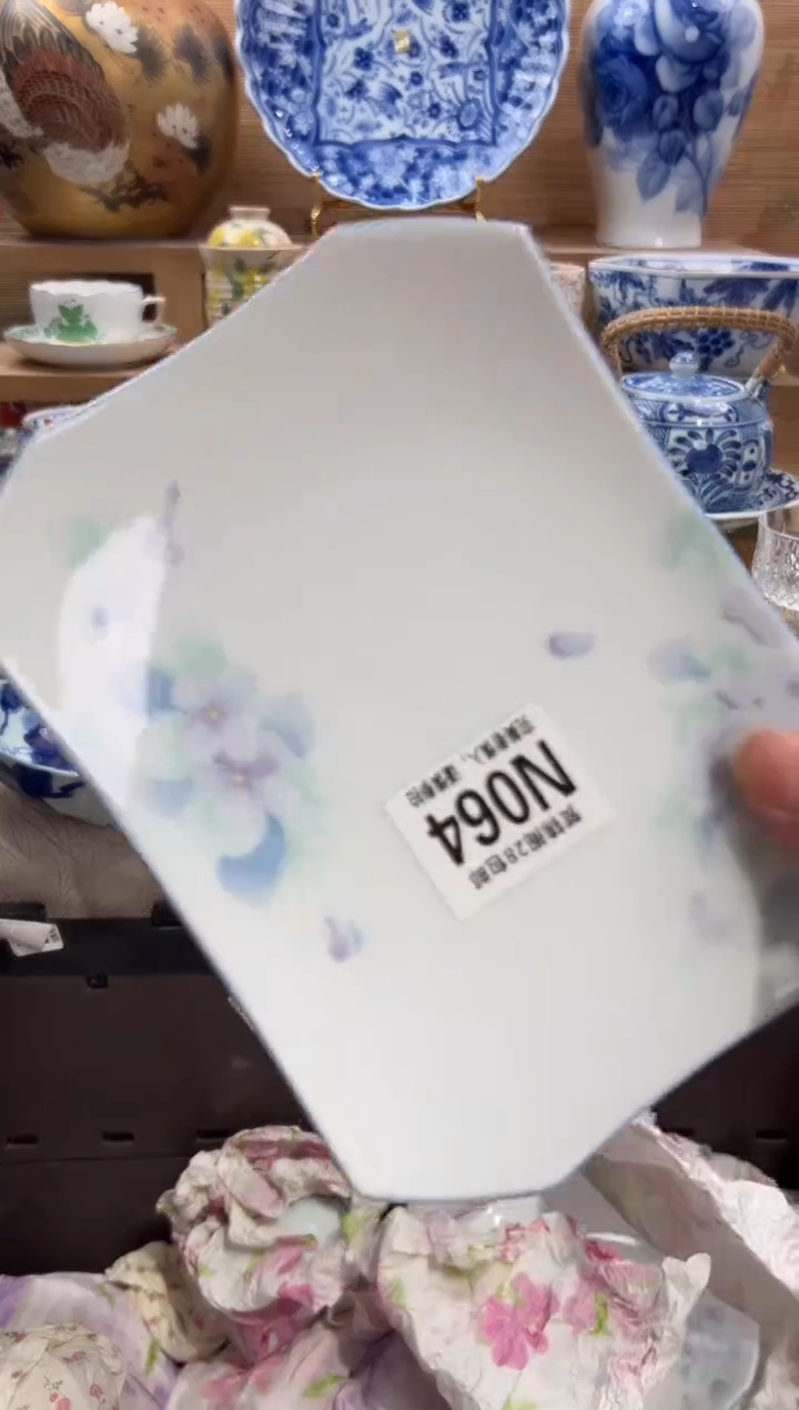 瓷片博****?     N064