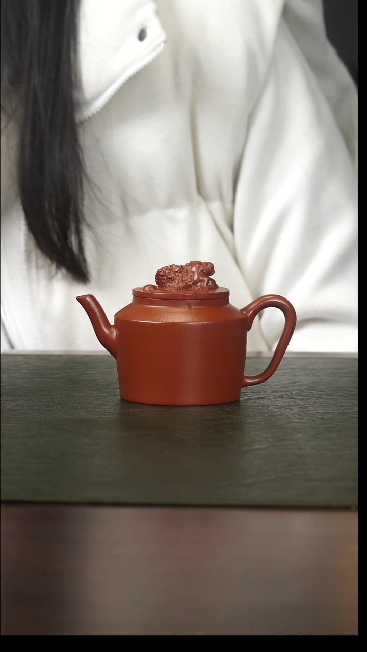 侯峰大红袍狮子抛绣球160cc