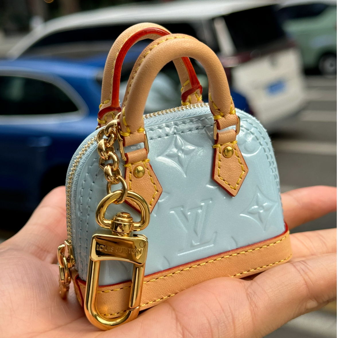 99新 LouisVuitton/路易威登 -100 小花6欢 漆皮 Remix系列小挂件