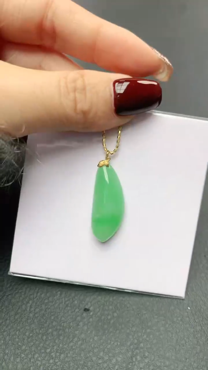 【闪购商品】翡翠颈饰18K金镶嵌赠礼盒证书