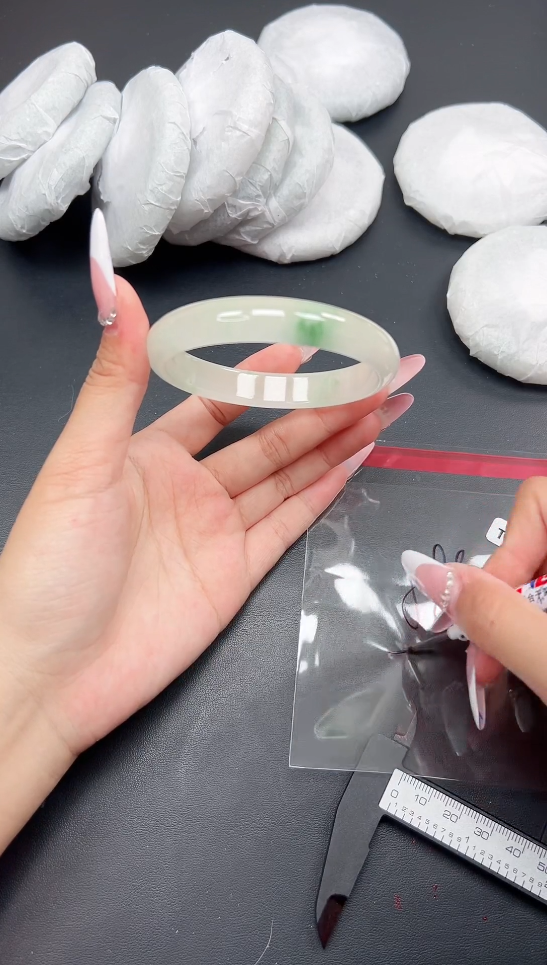 精品手镯，一物一拍T-098