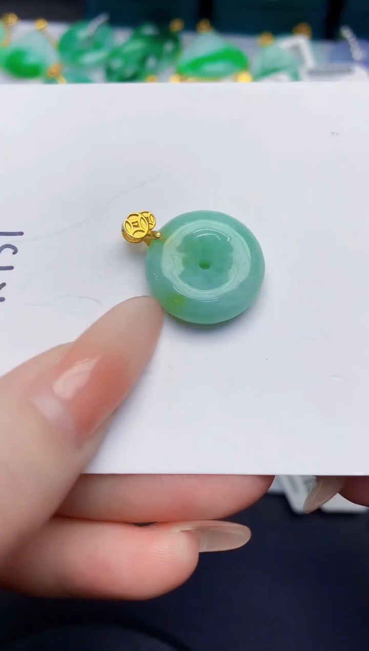 颈饰未镶嵌翡翠缅甸天然翡翠A货