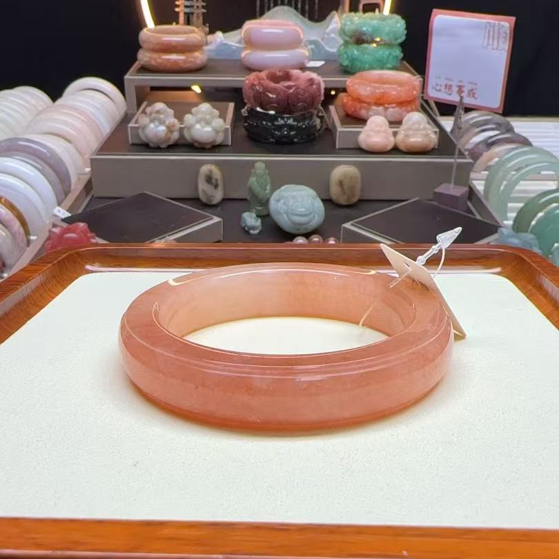 内蒙古佘太翠雕花手镯（直播链接，私拍不发）