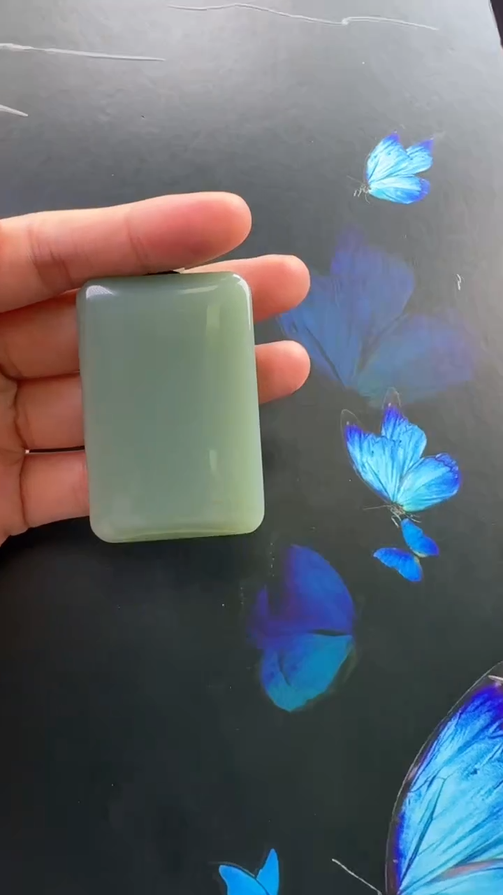 颈饰未镶嵌和田玉吊坠