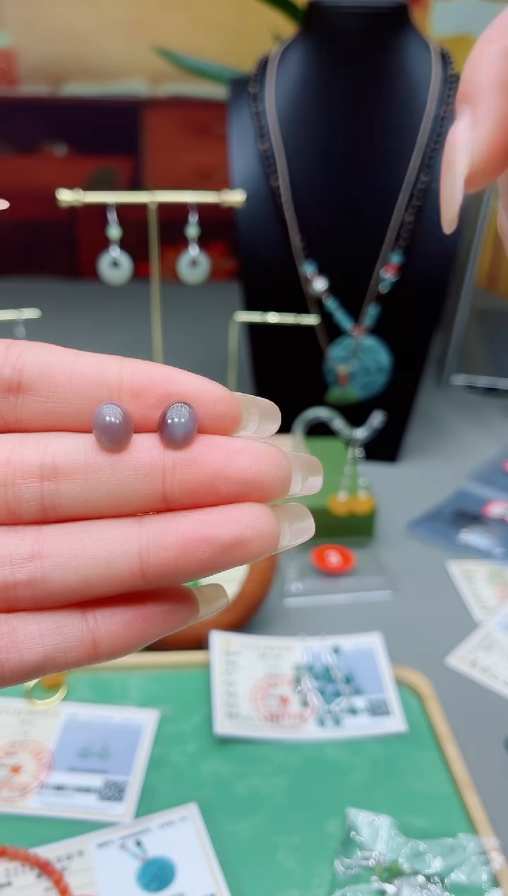 银S925镶嵌和田玉耳饰烟紫色耳钉