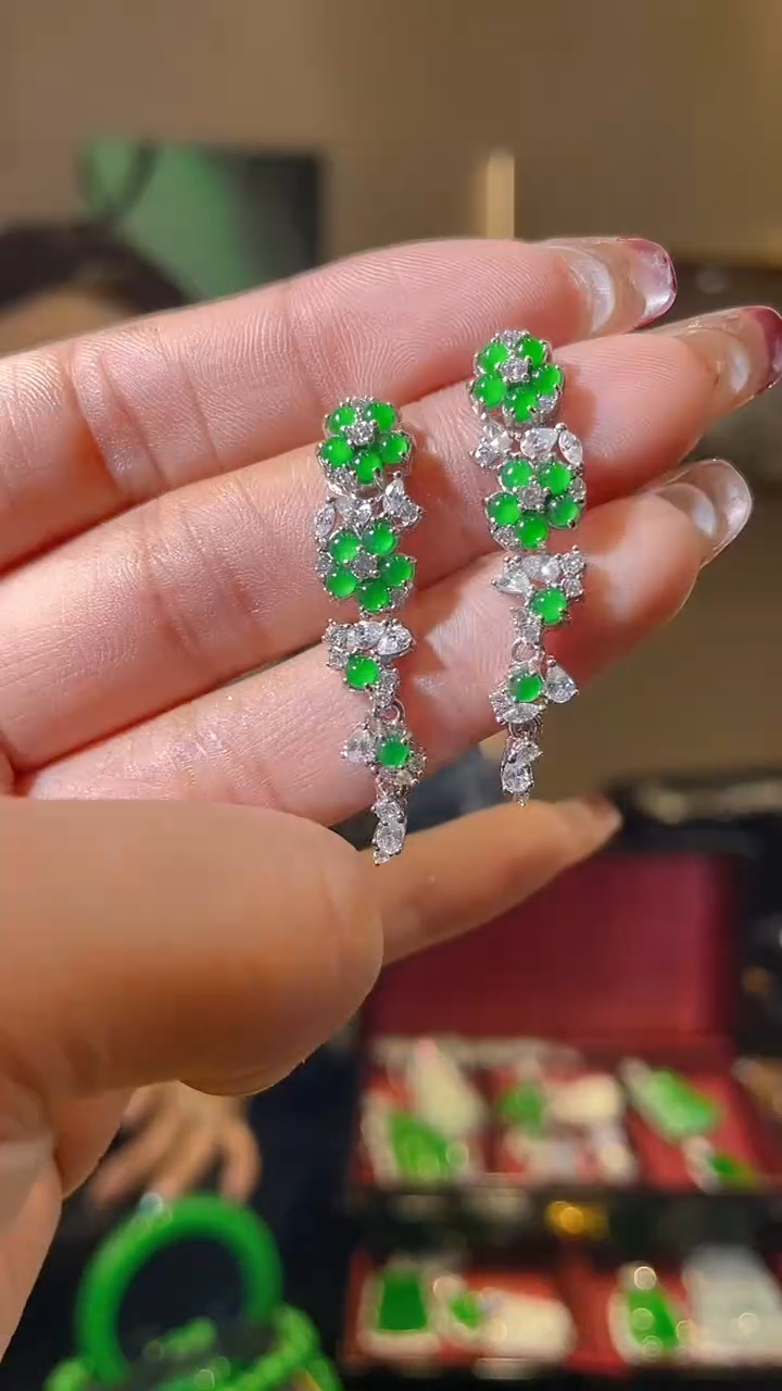 【闪购商品】翡翠耳饰银S925镶嵌天然翡翠A货