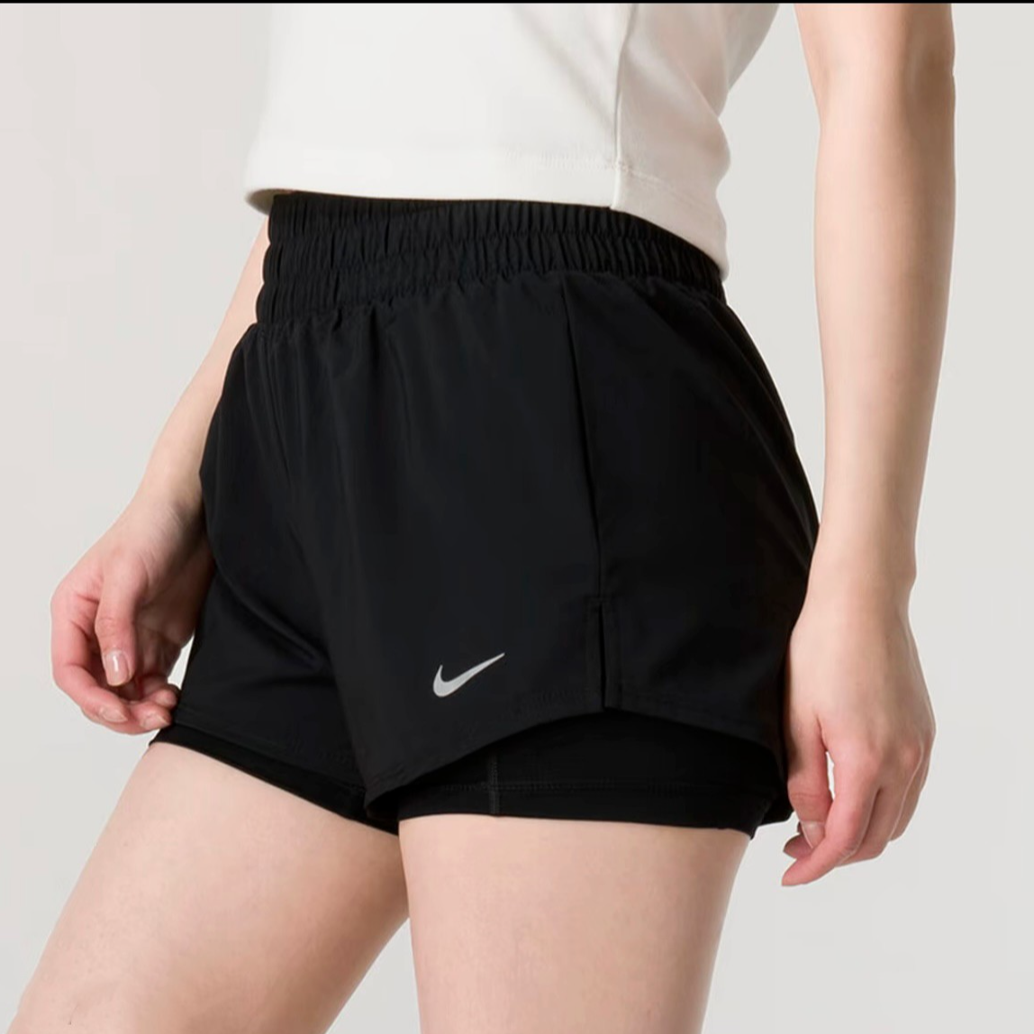 【滔搏联动】NIKE耐克女子ONE DF MR 3IN 2N1SRT梭织短裤DX6013-010