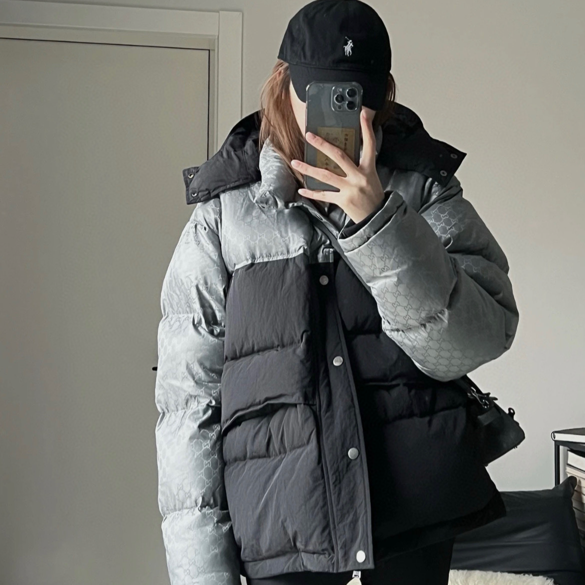 99新 GUCCI/古驰 满印logo拼色羽绒服/尺码50/QH001112