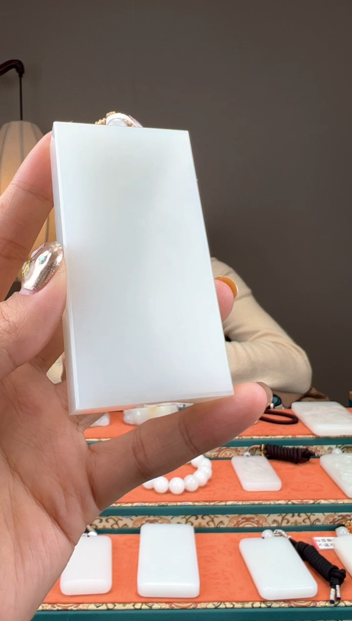 【闪购商品】和田玉颈饰未镶嵌1