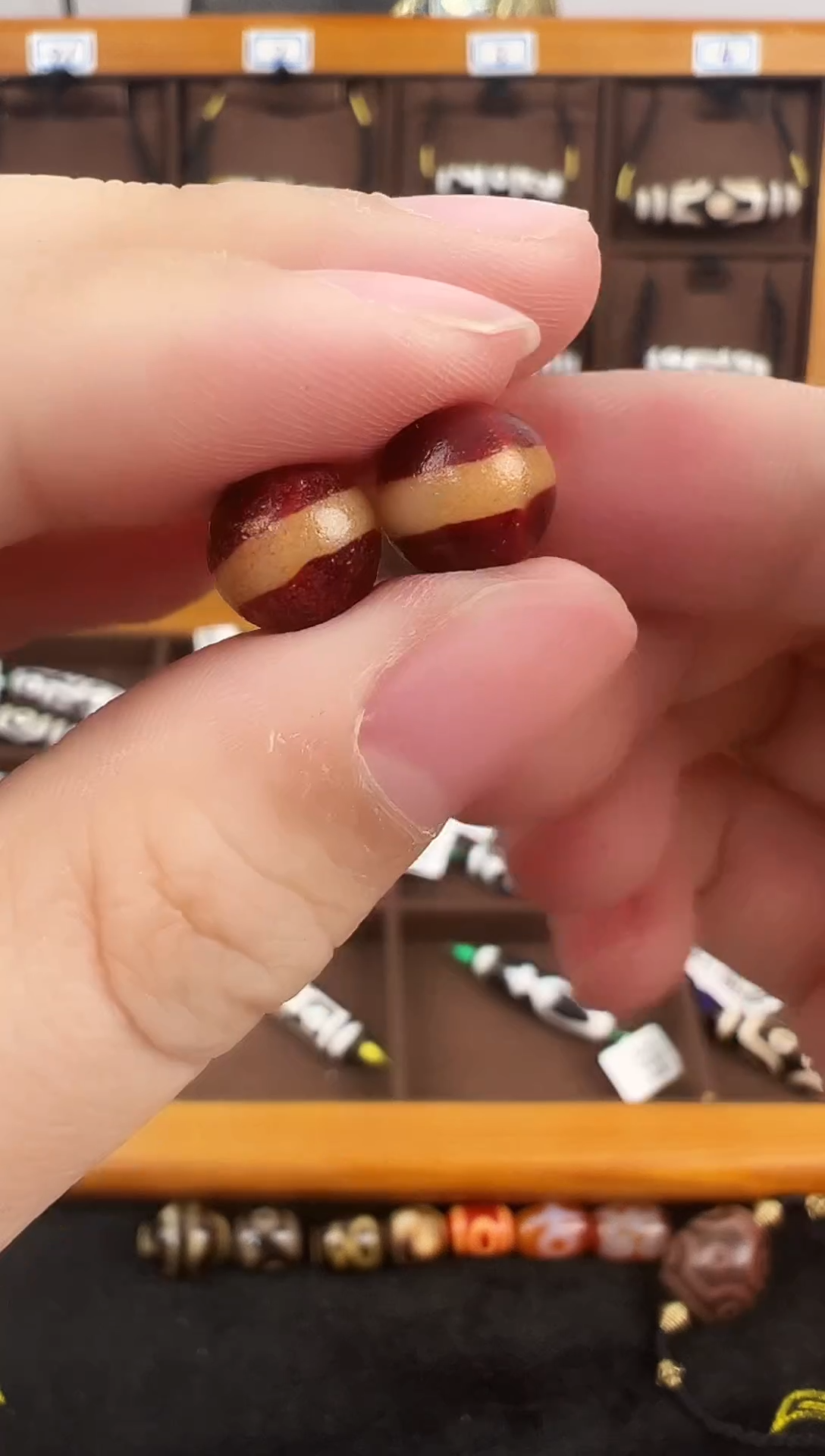 玛瑙/玉髓（覆膜）颈饰未镶嵌52.（微瑕随机发货）