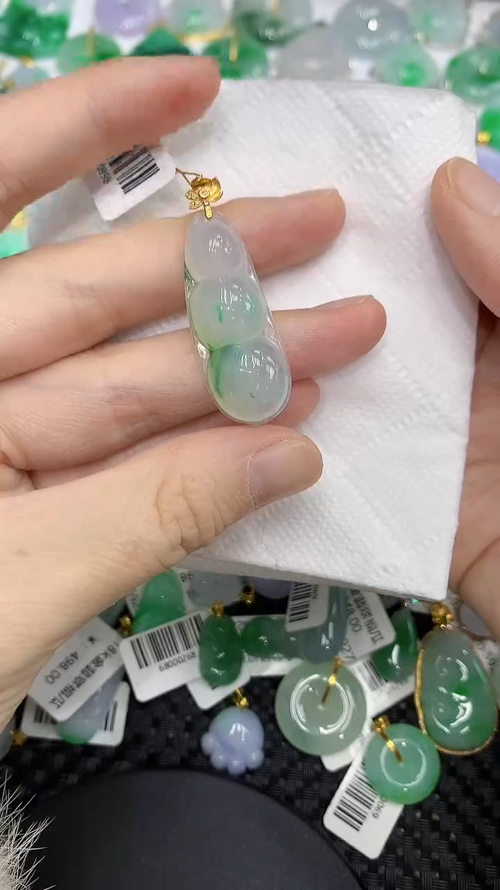 颈饰18K金镶嵌翡翠a货支持复检百元以上9元证书费自理