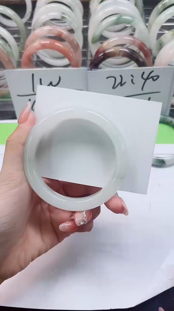 【闪购商品】石英质玉手镯未镶嵌A306-58/59