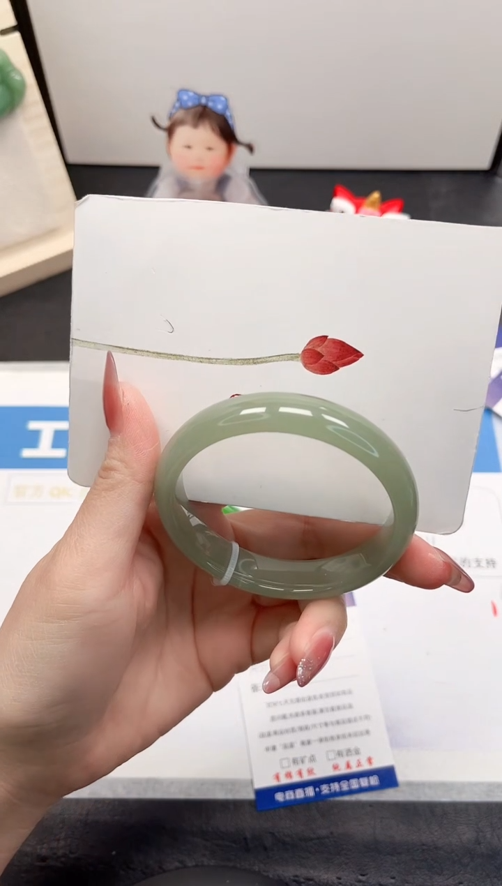 【闪购商品】石英质玉手镯未镶嵌303-58